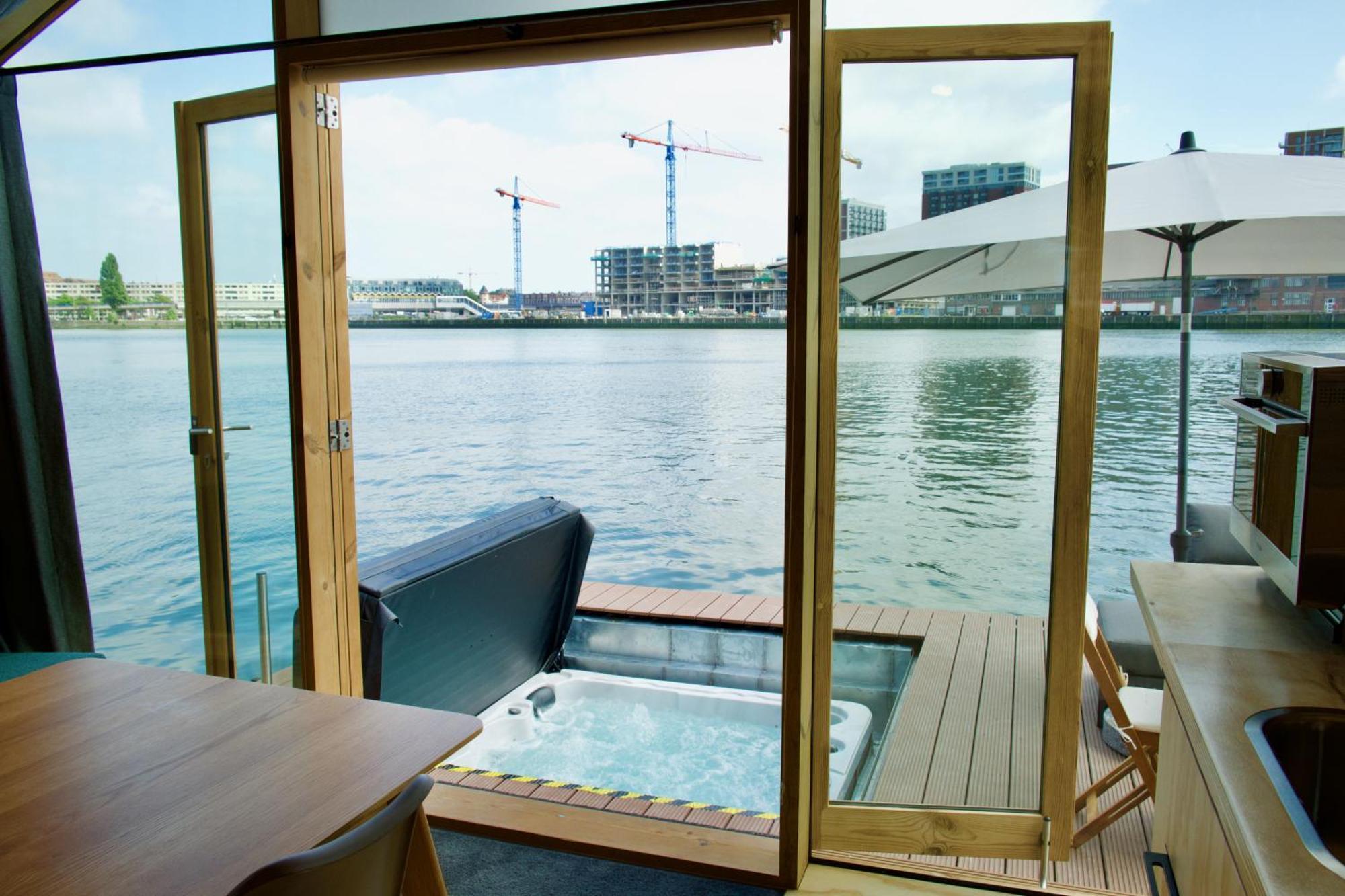 Wikkelboats At Floating Rotterdam Rijnhaven 빌라 외부 사진
